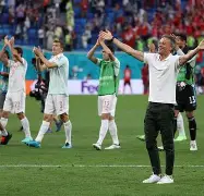 英格兰4比0击败乌克兰再创历史纪录!欧洲杯4强出炉 英格兰4比0击败乌克兰再创历史纪录!欧洲杯4强出炉