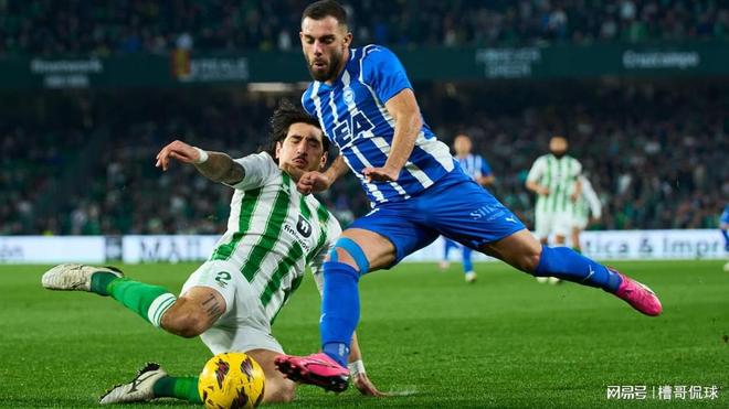 包含巴拉多利德客场战胜赫塔菲，豪取三分的词条